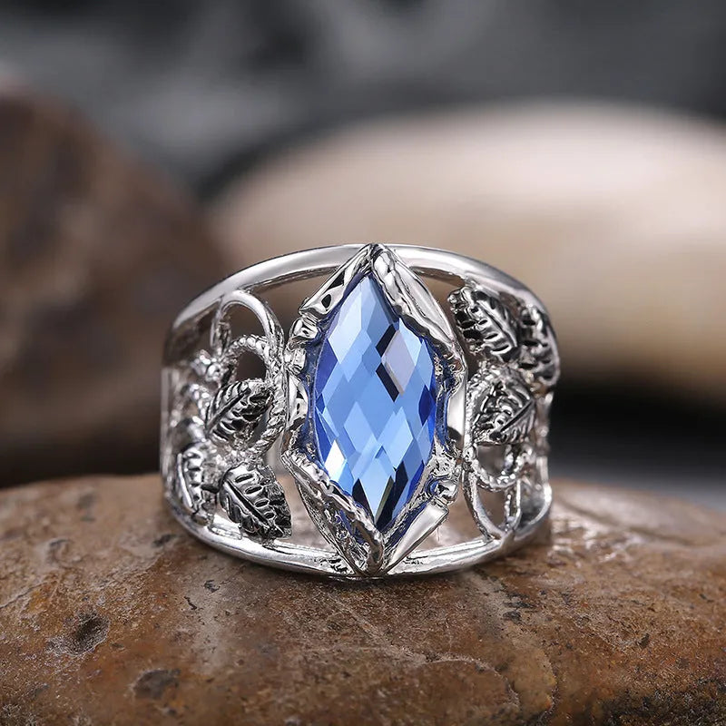 Blue crystal horse eye-shaped geometric women's ring on alloy band