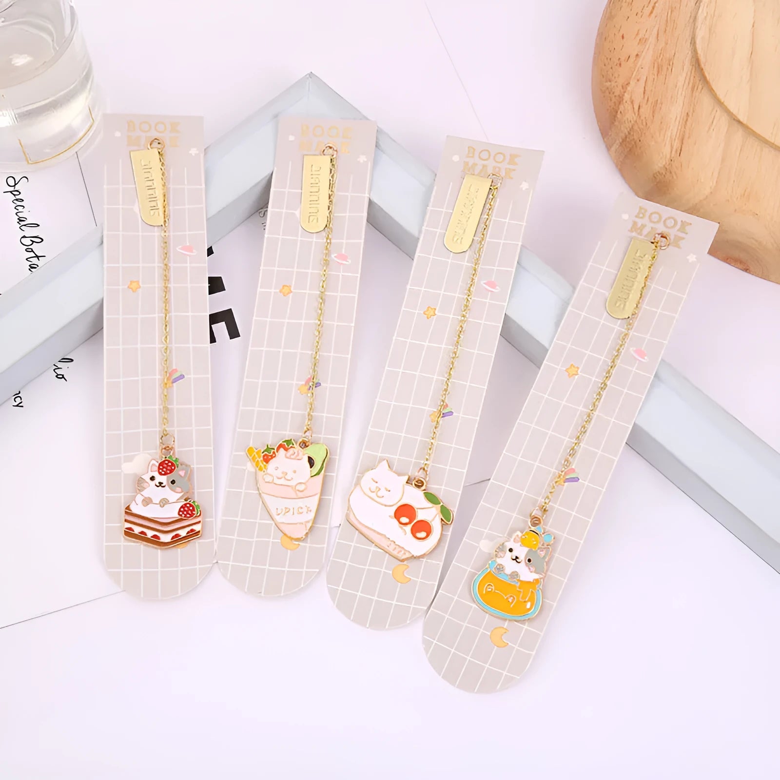 Creative metal cat bookmark pendant with cartoon designs measuring 3.8cm by 18.3cm