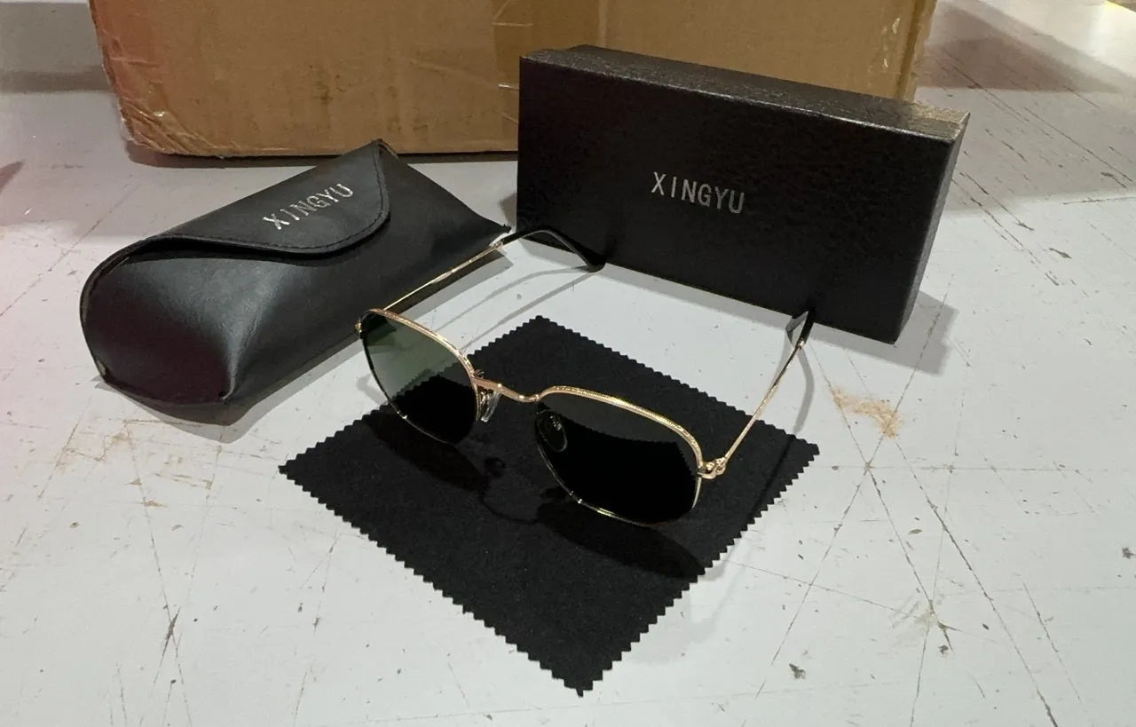 Classic round frame men's sunglasses in retro style with multiple colour options