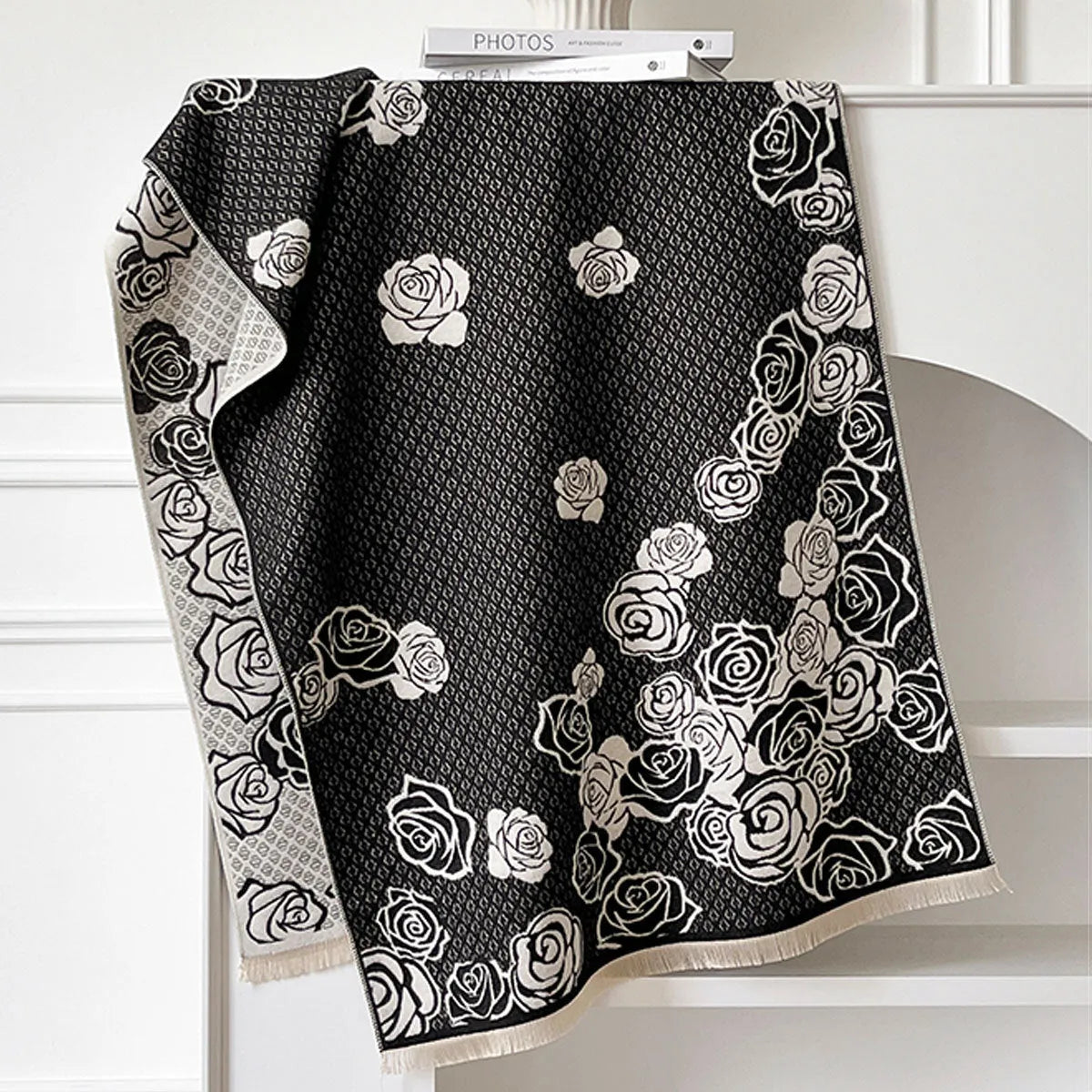 Imitation cashmere scarf with tassel trim in grey, black, blue, or khaki, shown at 185 cm long.