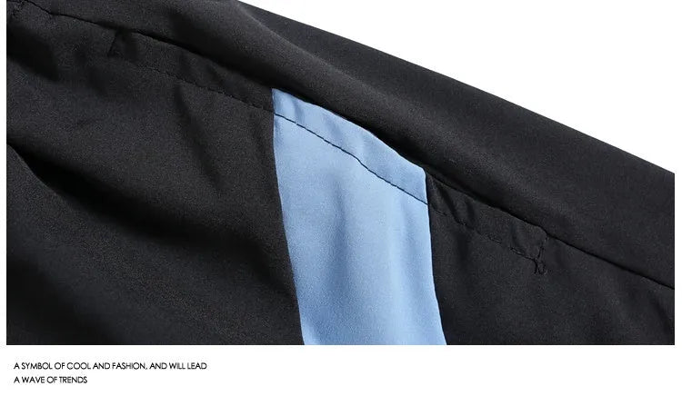 Men's quick-drying sports shorts in loose straight-leg style with elastic waistband