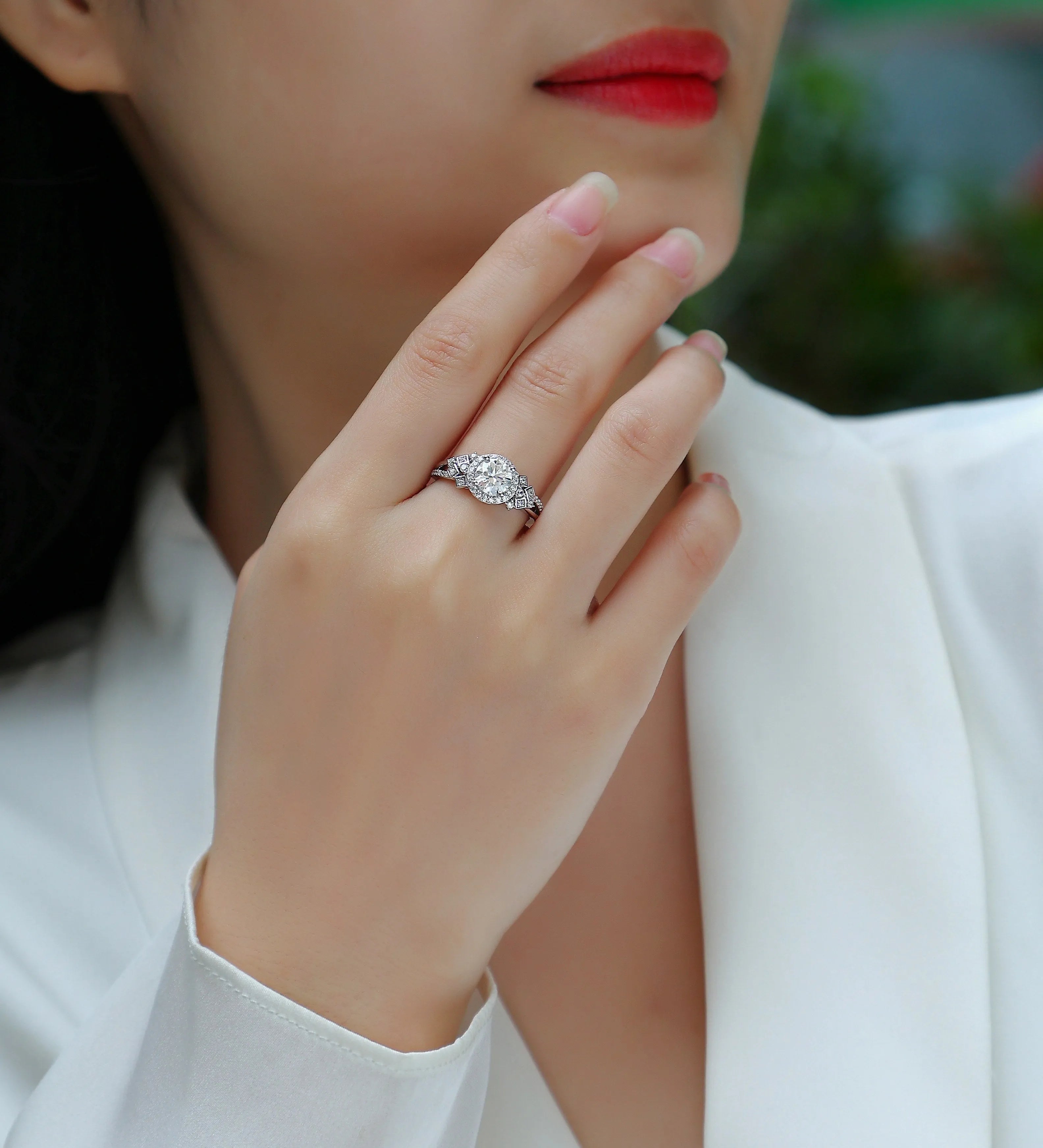 Harbor Clear Sky 1-carat moissanite wedding ring set on a white background with platinum-plated S925 silver band