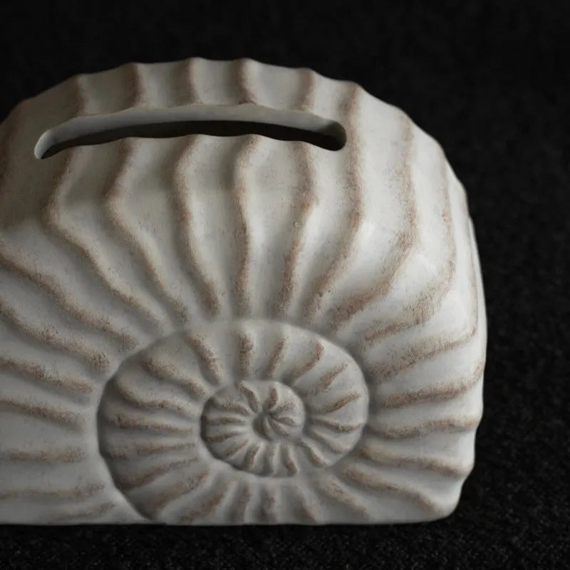 Conch ramble resin tissue box with sea shell design for home decoration