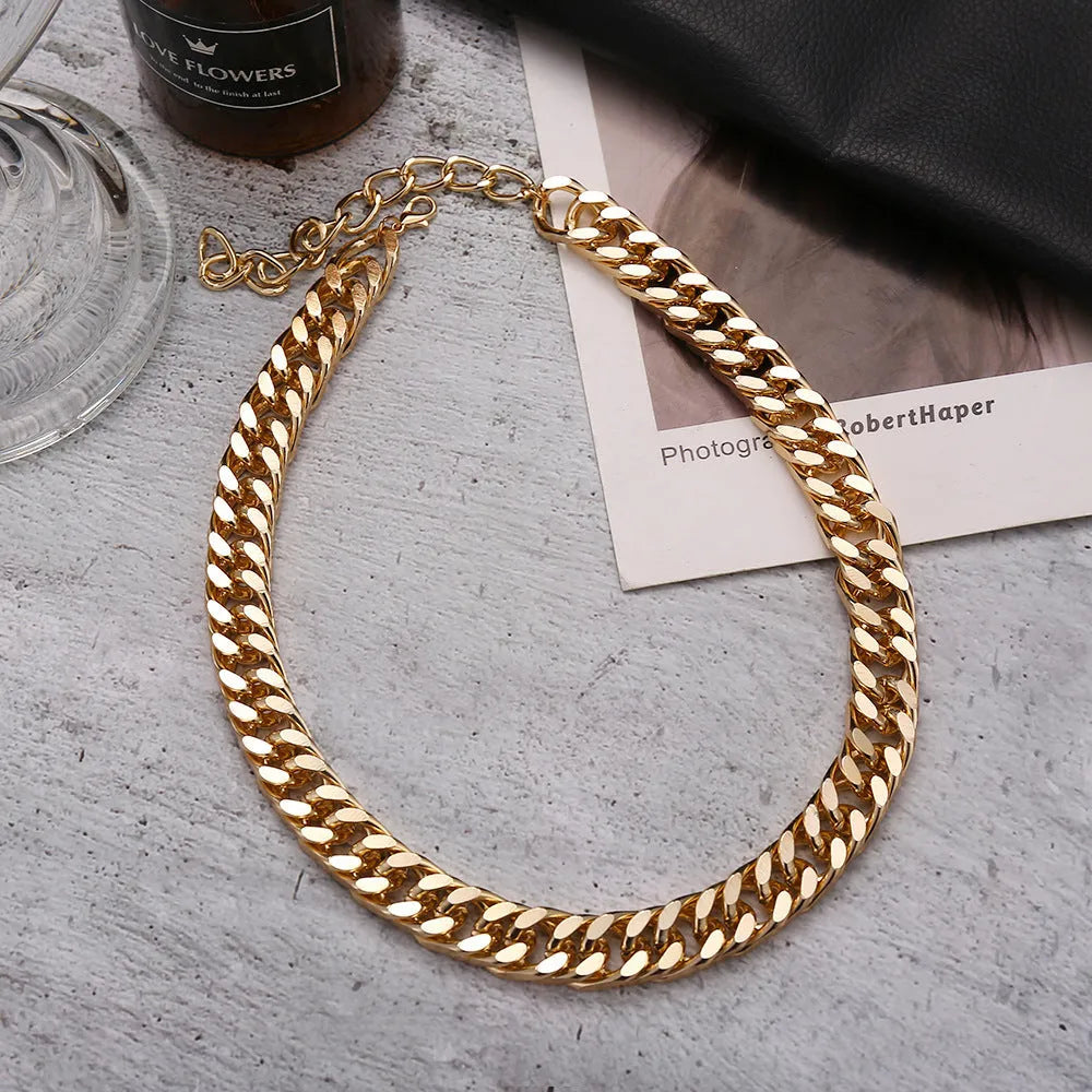 Gold tone women's thick chain necklace with 32cm length and simple solid colour design