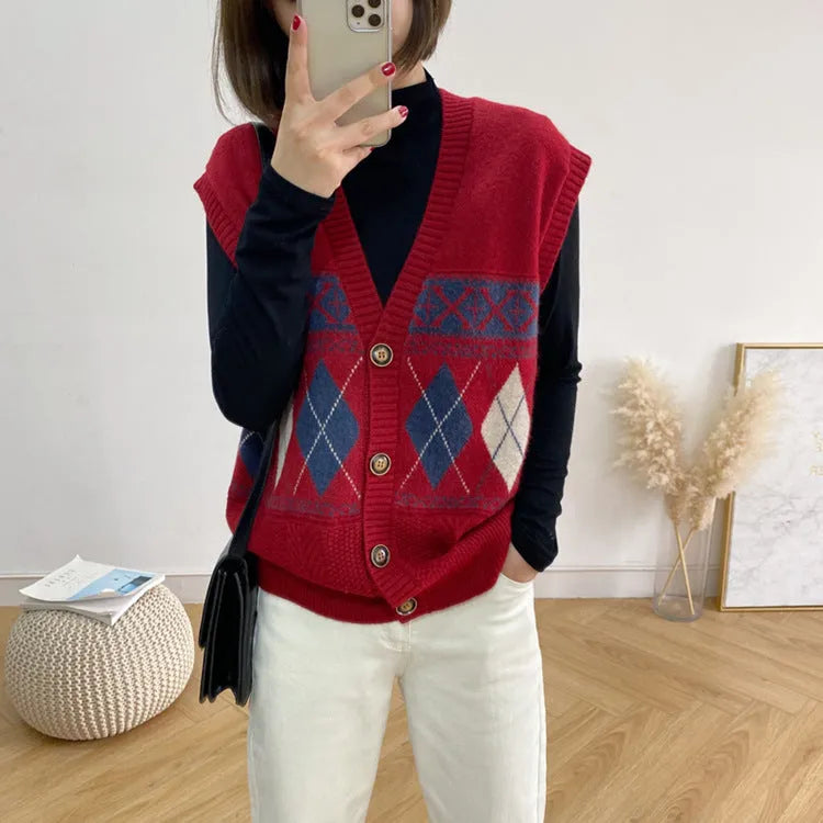 Diamond plaid pattern sleeveless loose cardigan top in three colour options
