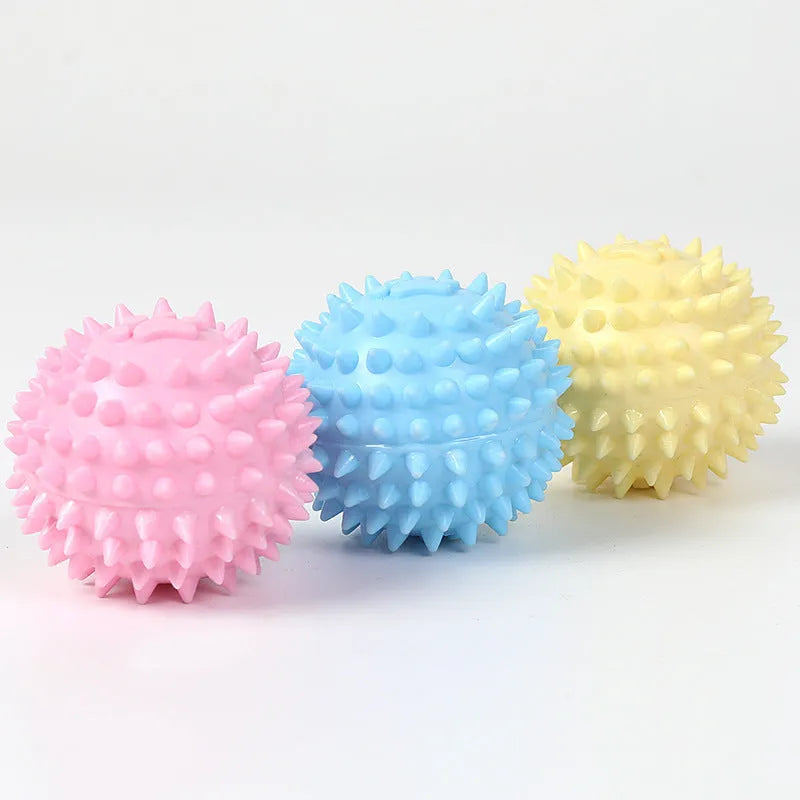 Blue TPR rubber dog chewing toy with textured surface for dental hygiene, 6cm diameter footprint ball