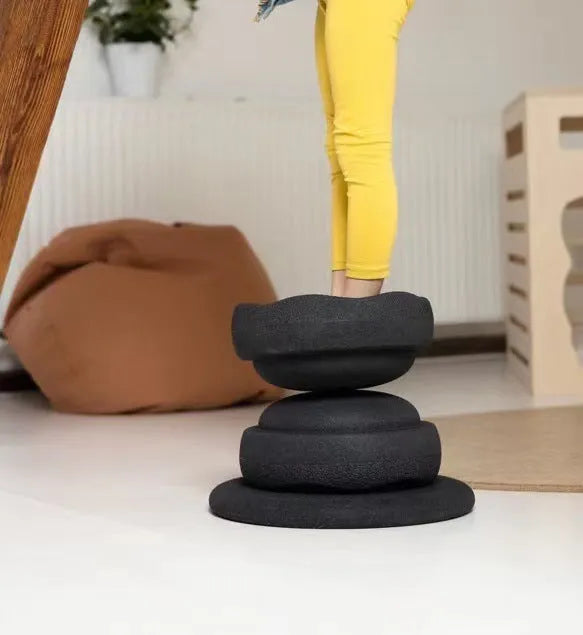 Plastic wood surf balance board for children aged 4-6 years in mixed colour design