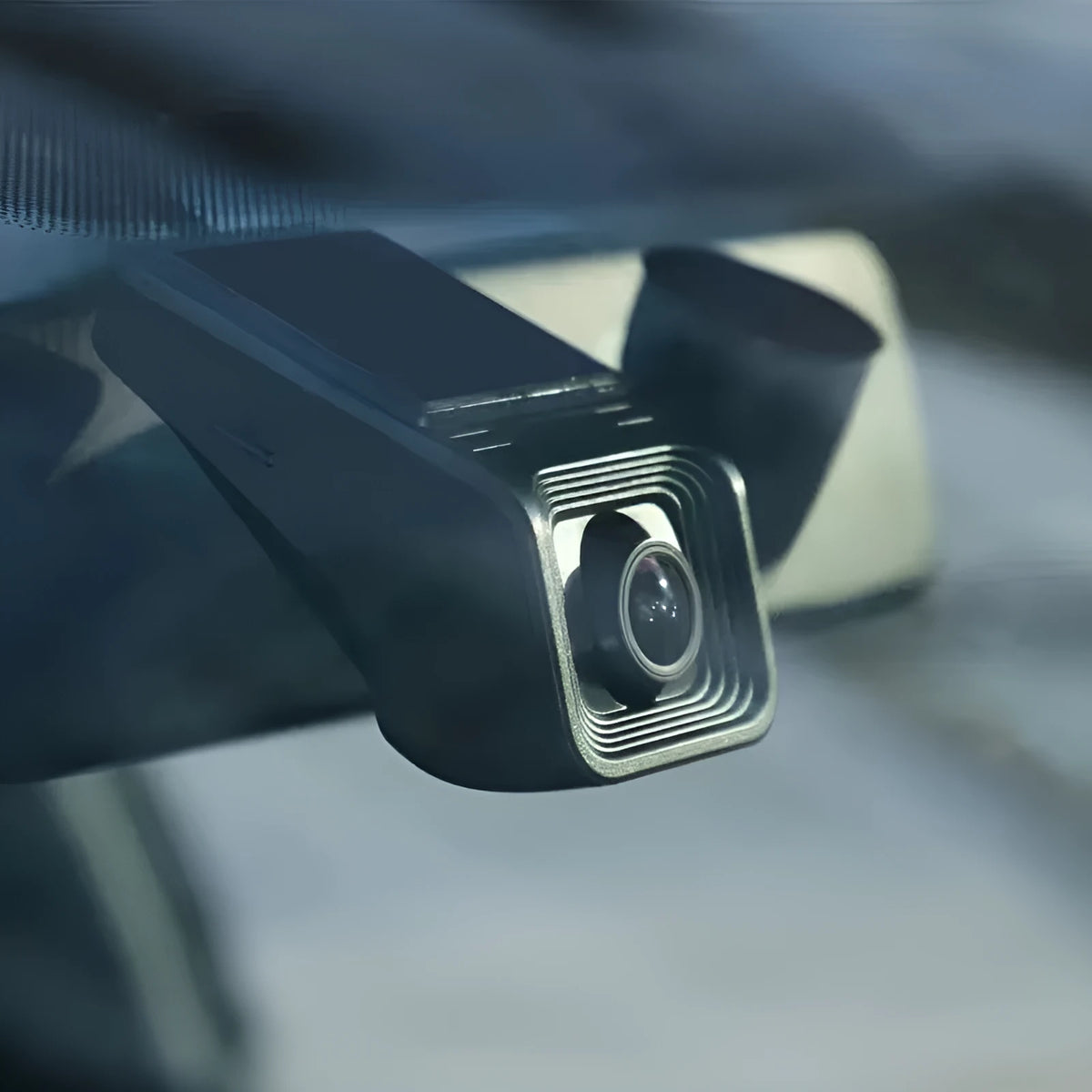 V4 ACC specification HD night vision driving recorder with 1080p camera and mobile app connectivity