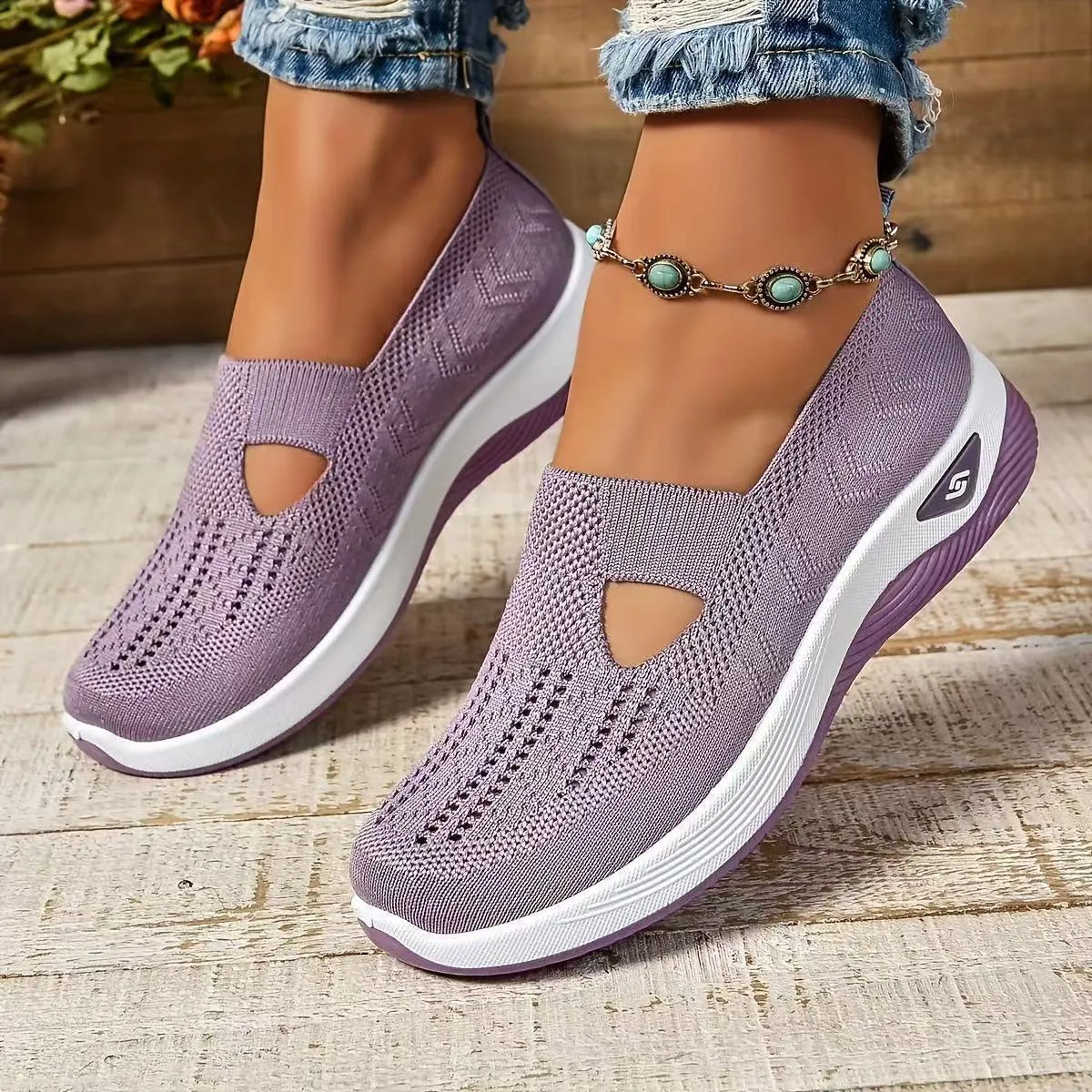 Casual T-strap mesh shoes with soft PVC soles for middle-aged women in multiple colour options