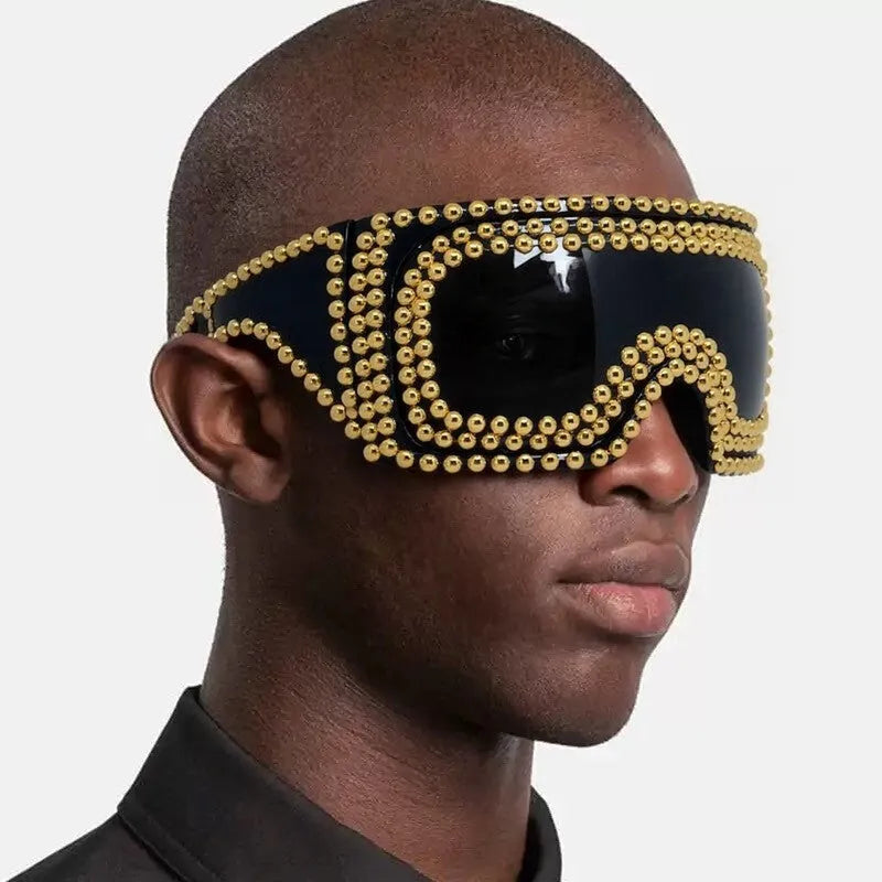 Square frame sunglasses with large rim and punk rivet decoration in silver finish