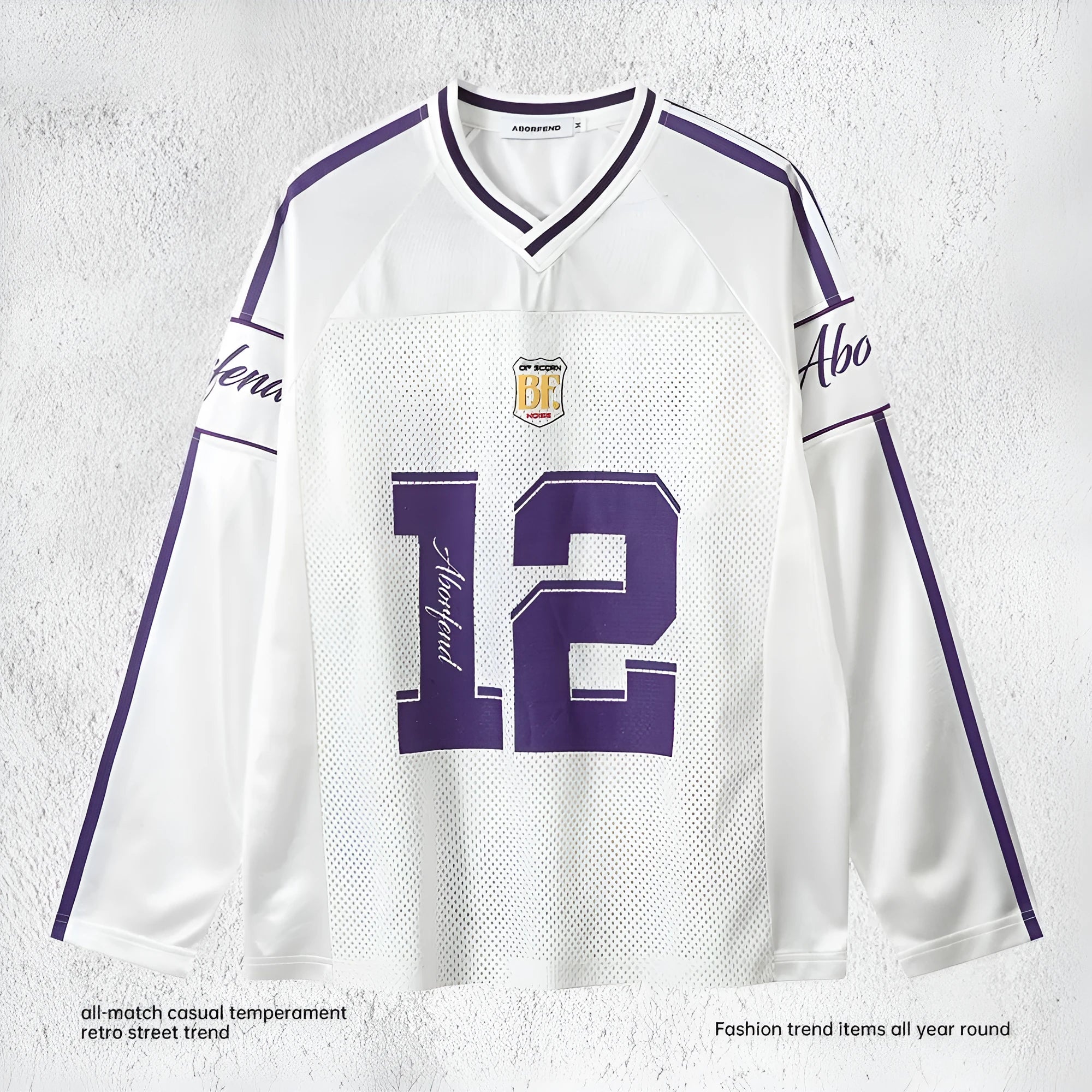 Digital printed long-sleeved polyester t-shirt with contrast colour V-neck in loose fit pullover style