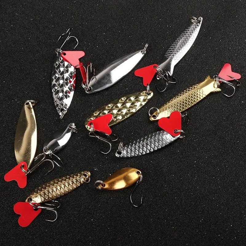 Iron fishing lure with pineapple-shaped sequin box containing gold and silver metal sequins for false bait angling
