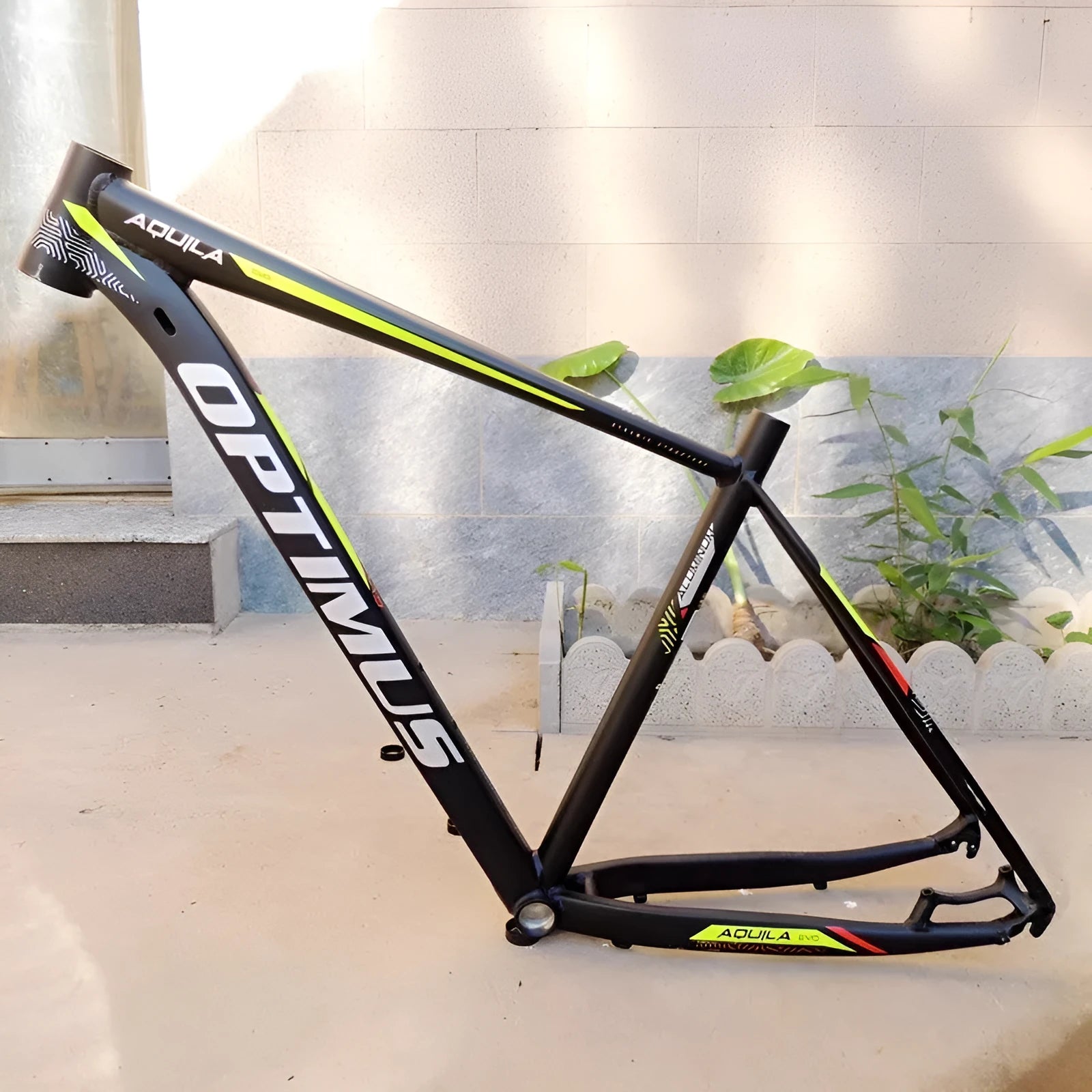 Black green 29-inch aluminium mountain bike frame with internal cable routing and disc brake mounts