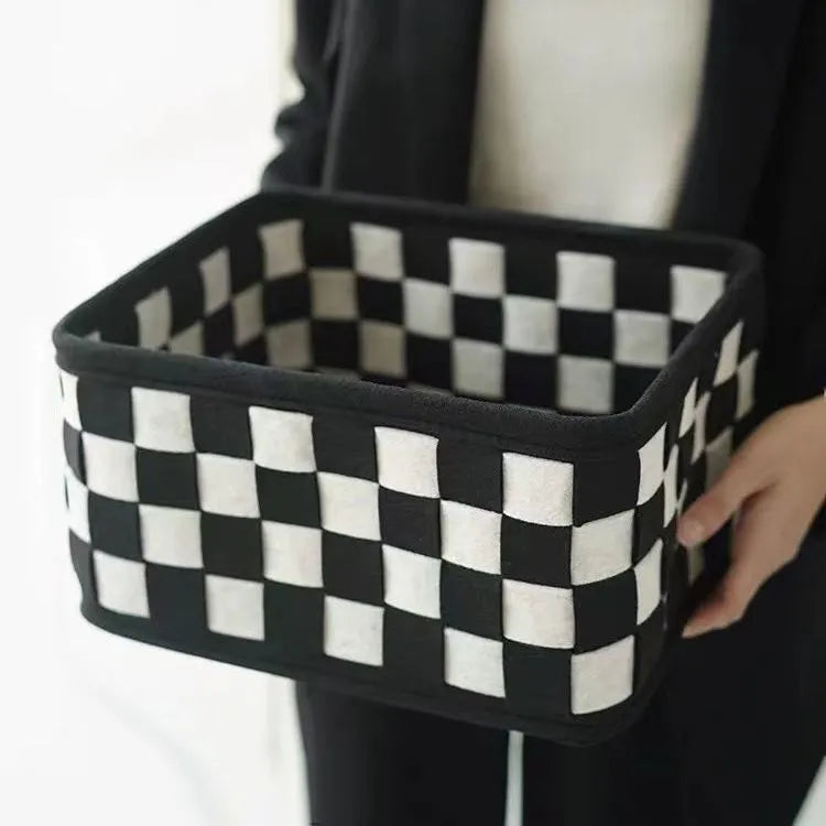 Checkerboard patterned folding felt storage basket showing 37x29x19.5cm dimensions