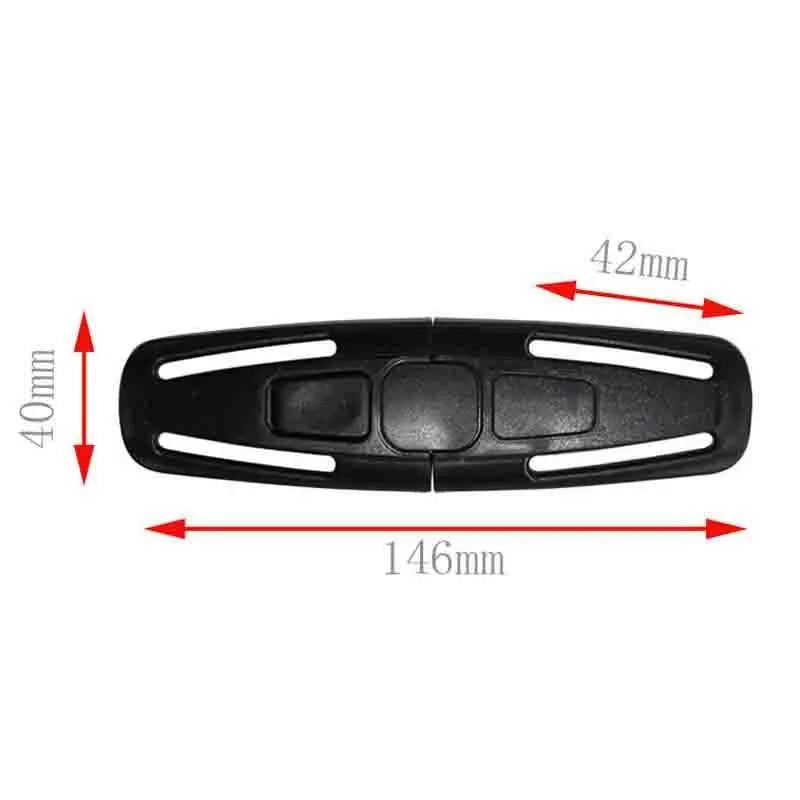 Black child safety seat buckle clip with 5-point harness compatibility measuring 14.5 by 4 centimetres