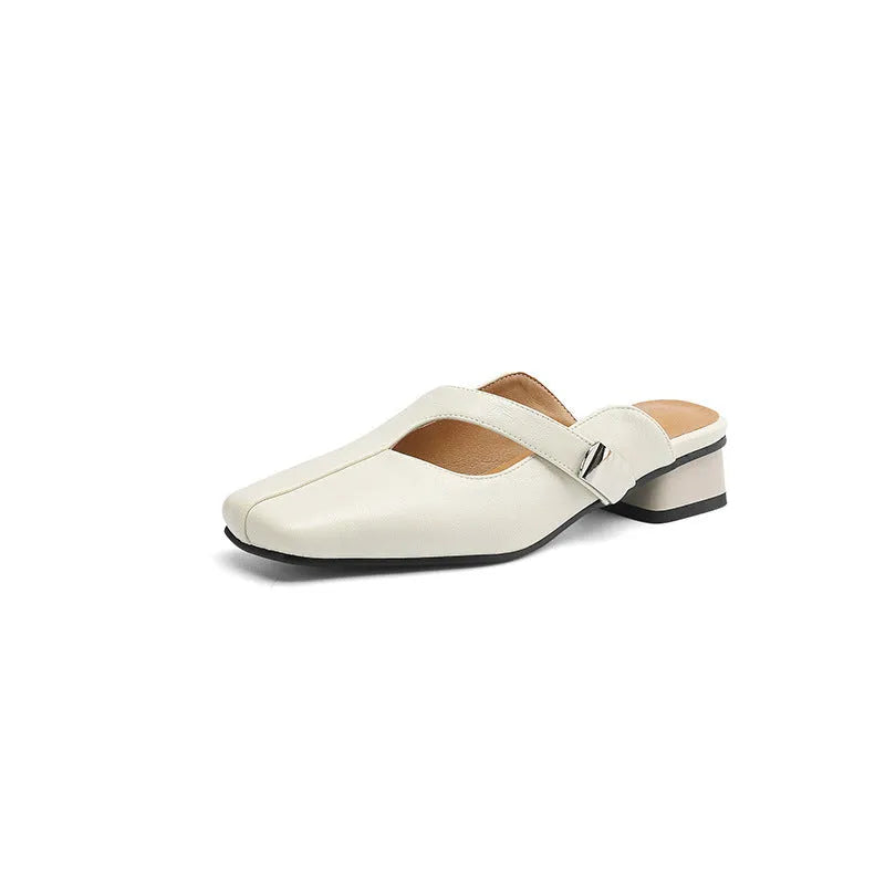 Casual low-heel slippers with square toe, artificial PU upper, and rubber sole in neutral colour