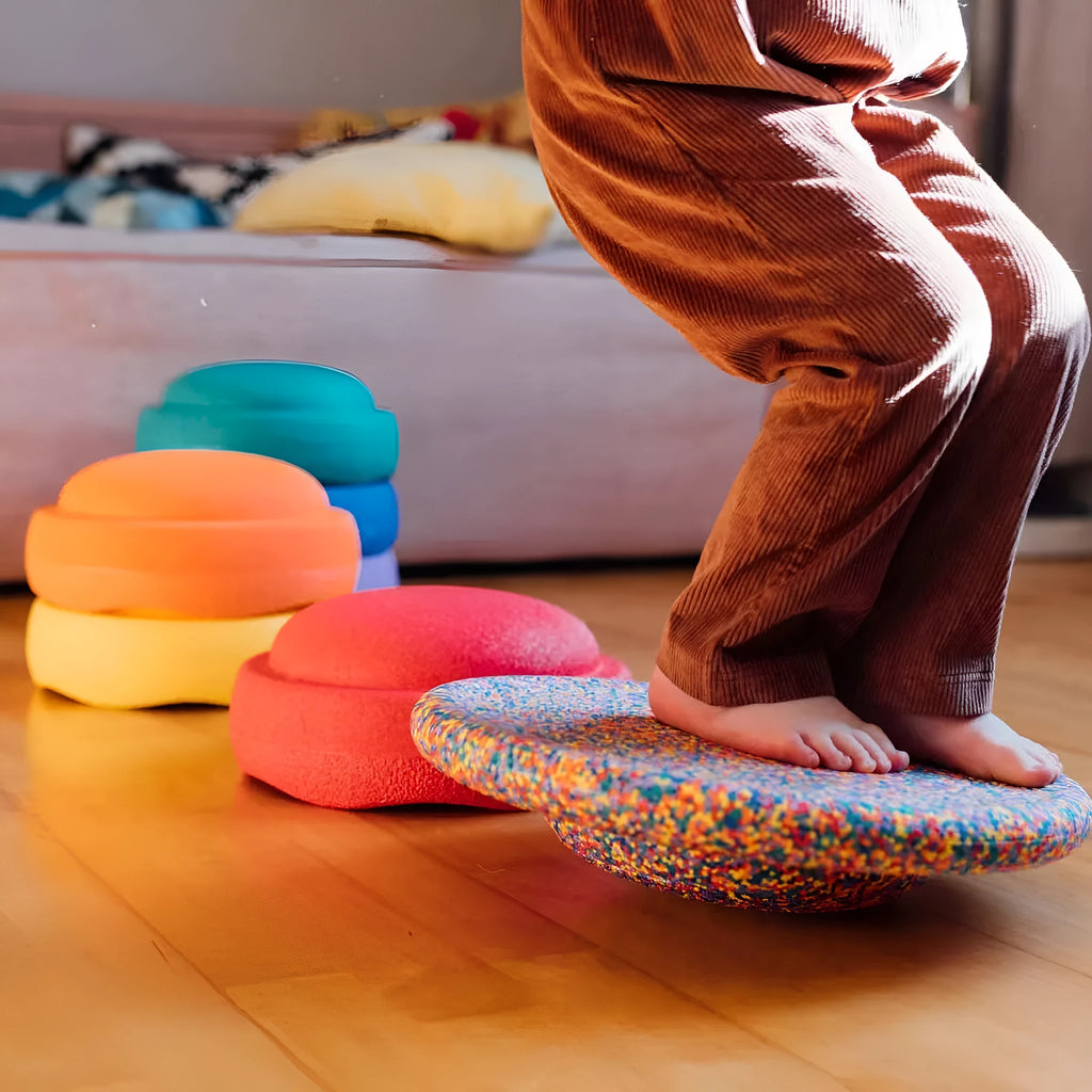 Plastic wood surf balance board for children aged 4-6 years in mixed colour design