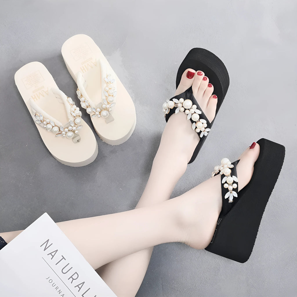 Women's high-heeled flip-flops in beige and black with cotton cloth uppers