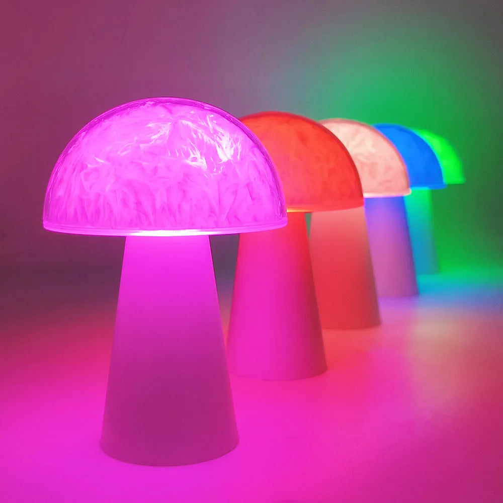 Mushroom-shaped night lamp with remote control for RGB colour changing