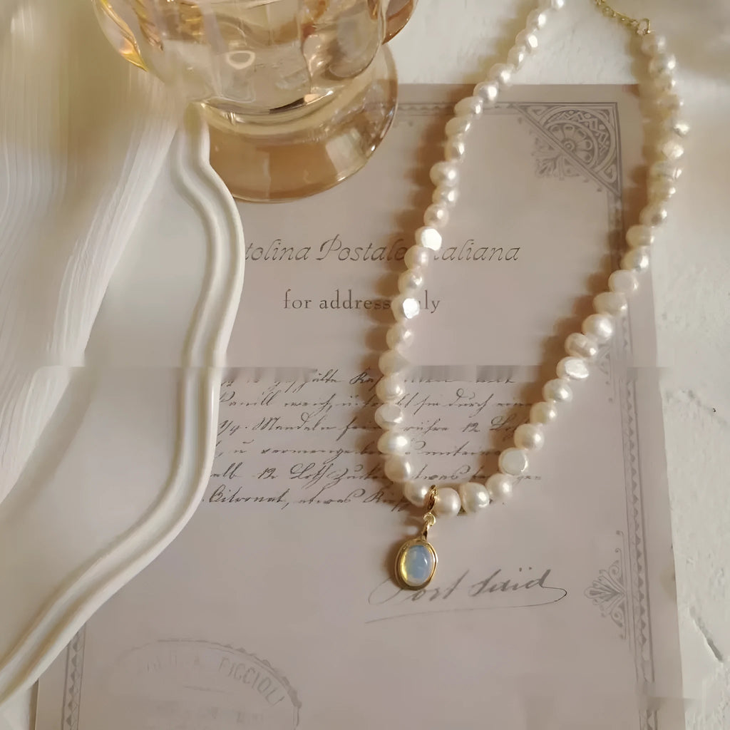 French Court vintage necklace with geometric alloy pendant and pearls on an adjustable 21-50cm chain.