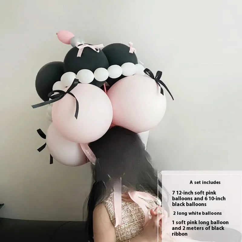 Pre-assembled balloon bouquet cake decoration in round shape for party table displays